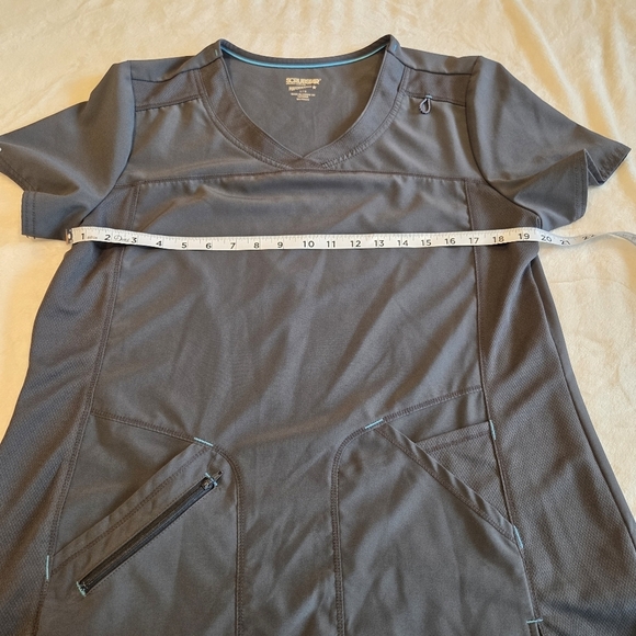 ‼️3/$30‼️Scrubstar Performance Scrub Top Large Gray Zippered Pocket V Neck - Picture 11 of 13